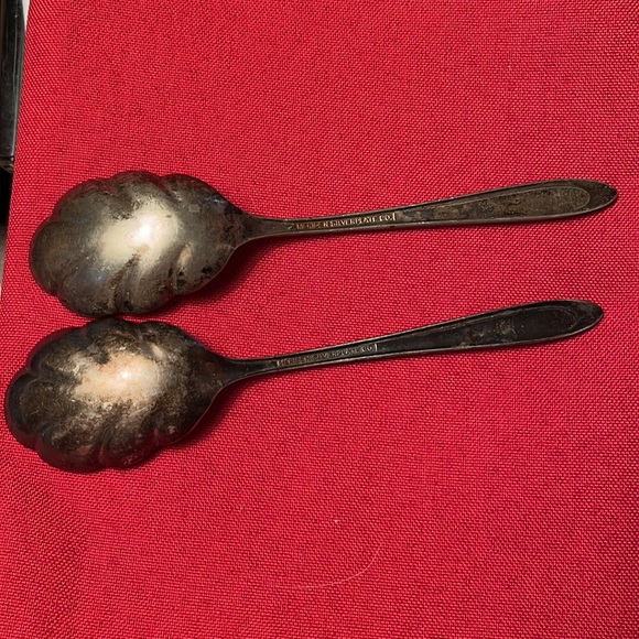 1960’s;spoons;VintageMeriden;Silverplate co.;silver spoons;set of 2 for $75obo - Picture 10 of 12